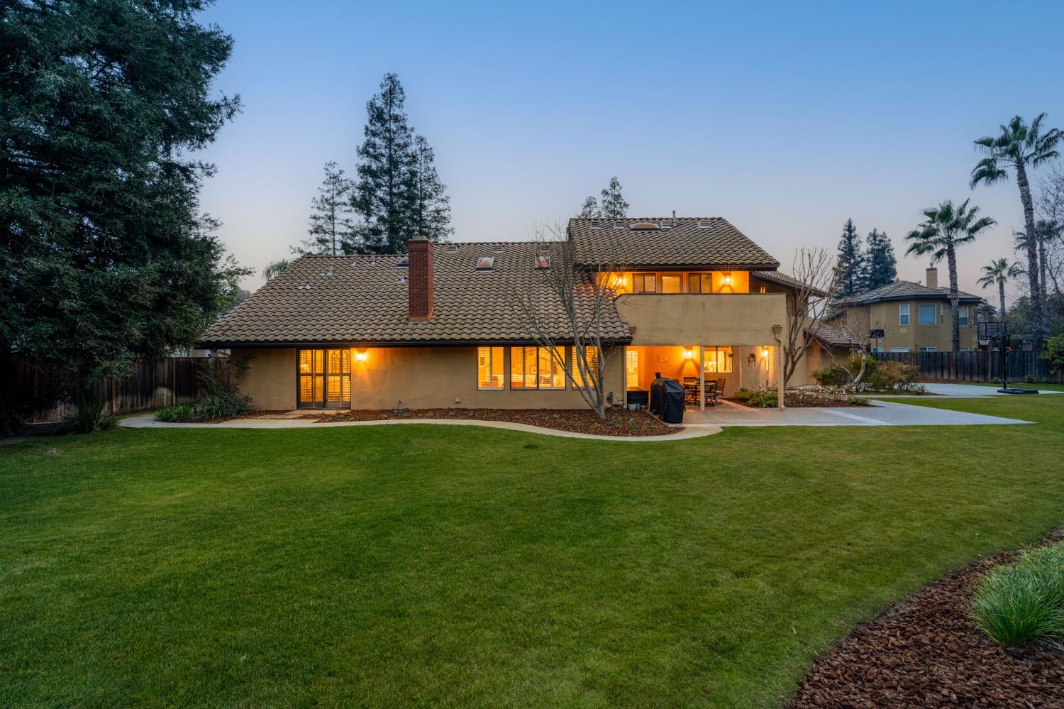 9981 N Madison Ridge Rd, Fresno, CA 93720