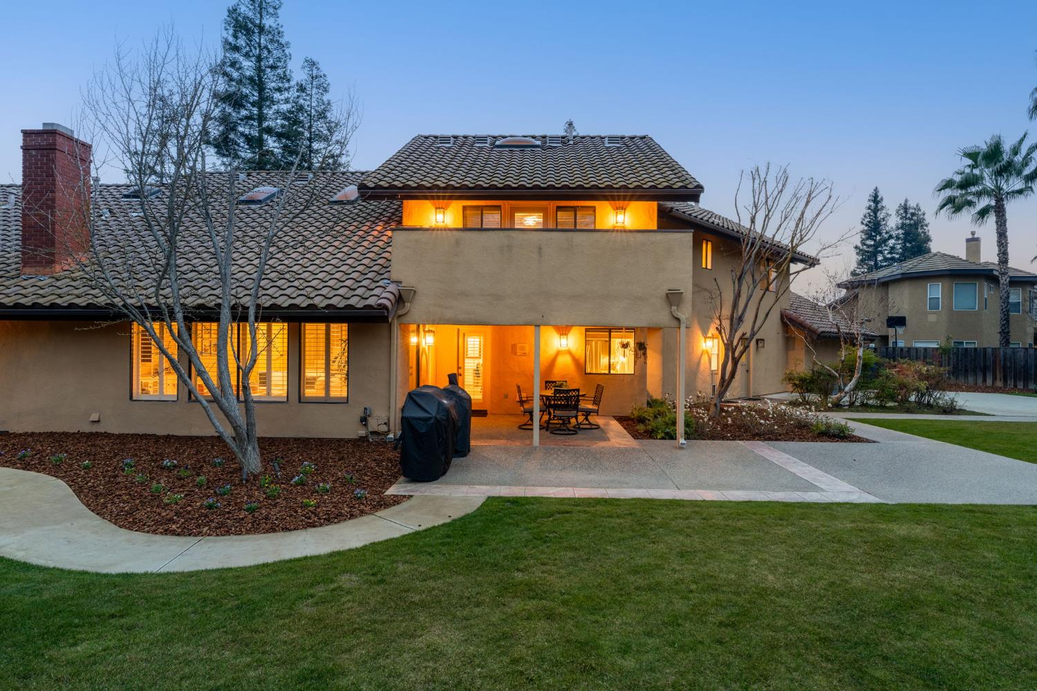 9981 N Madison Ridge Rd, Fresno, CA 93720