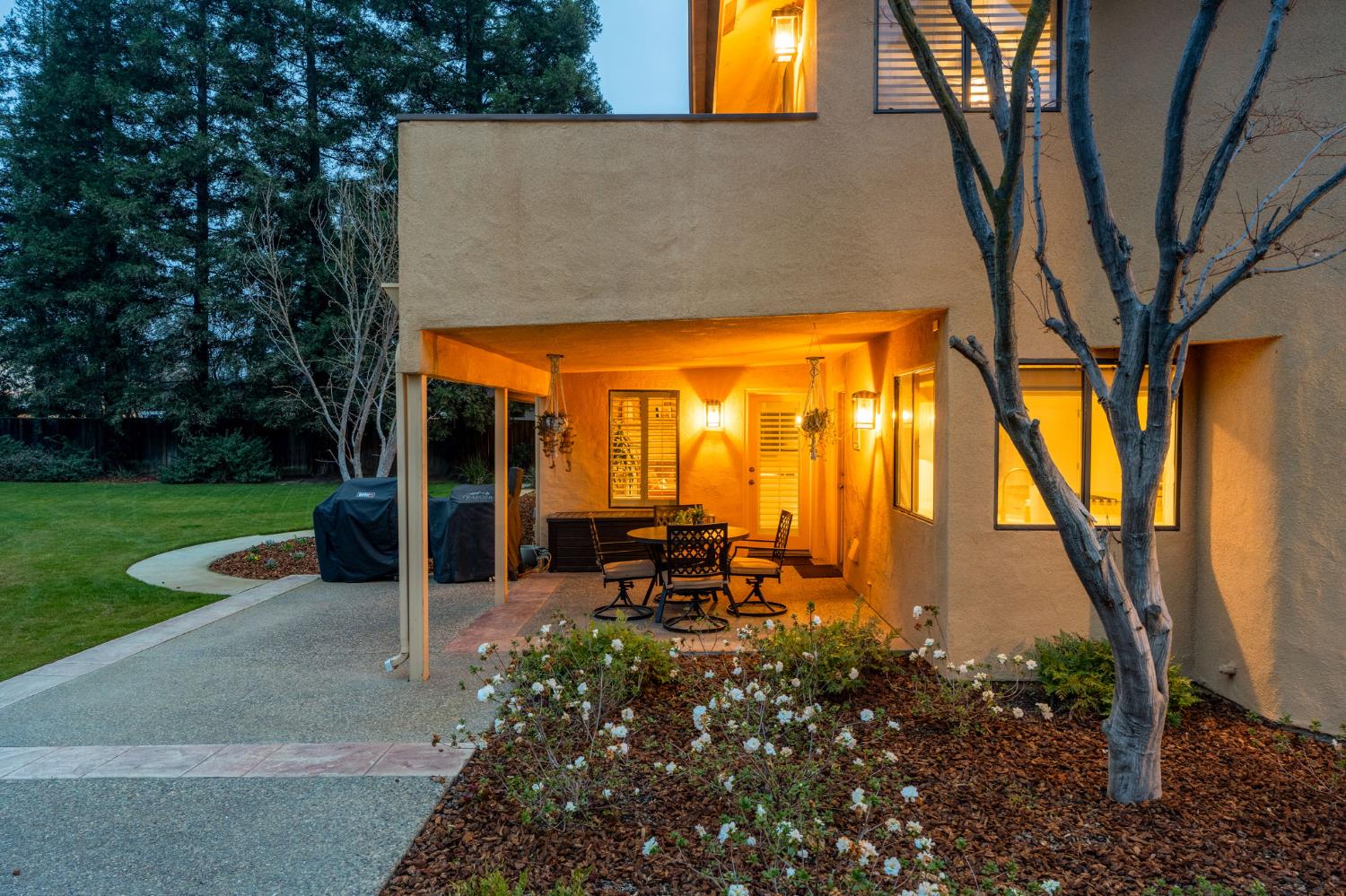 9981 N Madison Ridge Rd, Fresno, CA 93720