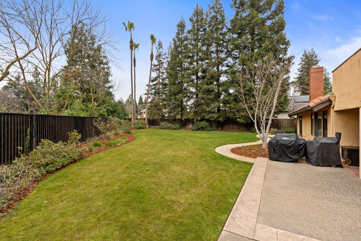 9981 N Madison Ridge Rd, Fresno, CA 93720