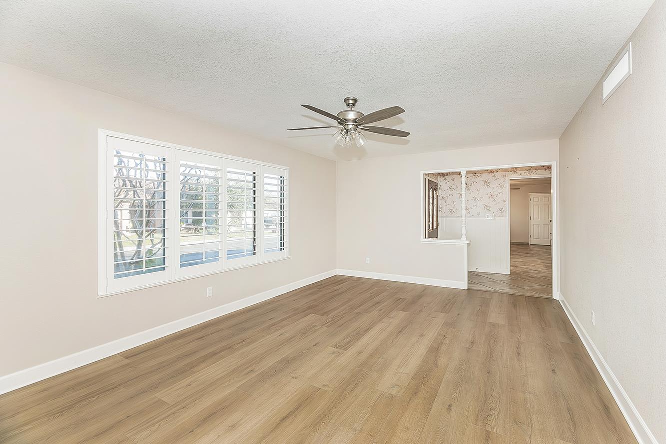 7677 N Gearhart Ave, Fresno, CA 93720