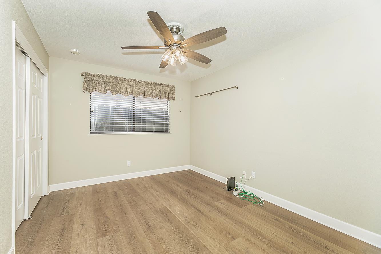 7677 N Gearhart Ave, Fresno, CA 93720