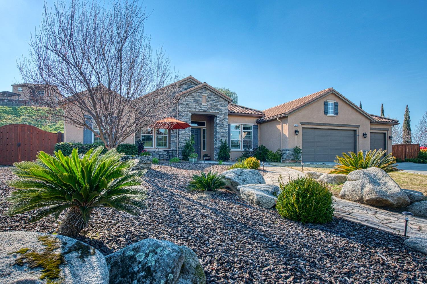 18729 Via Bellagio, Friant, CA 93626