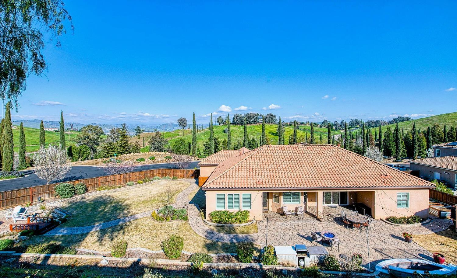 18729 Via Bellagio, Friant, CA 93626