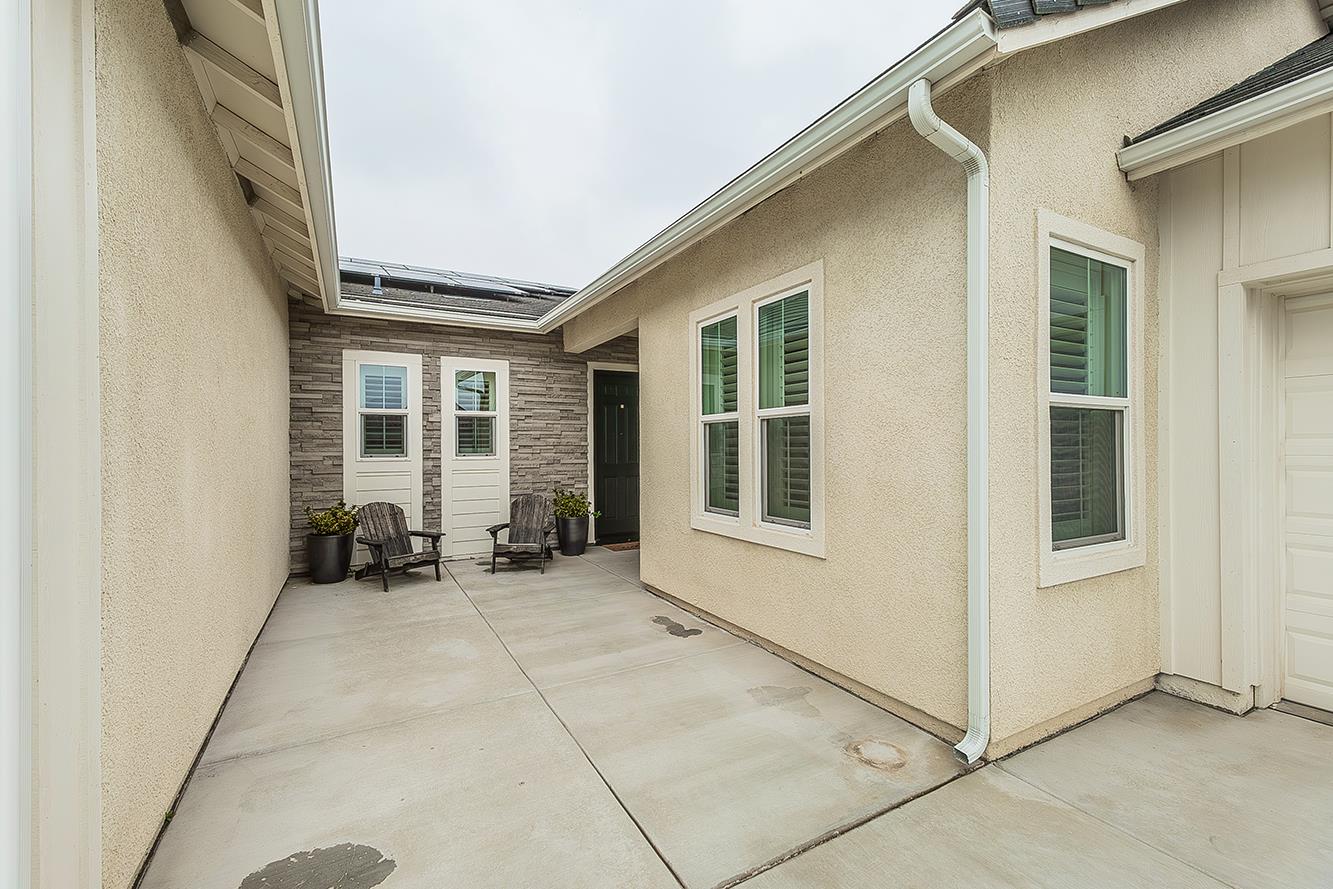 948 Beaver Pond Loop, Madera, CA 93636