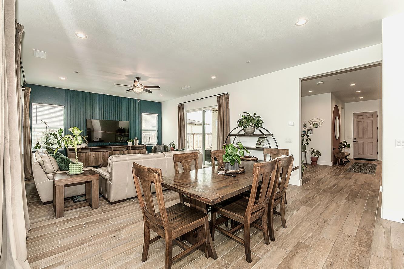 948 Beaver Pond Loop, Madera, CA 93636