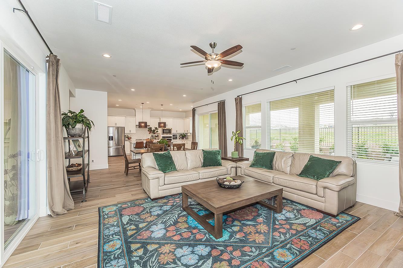 948 Beaver Pond Loop, Madera, CA 93636