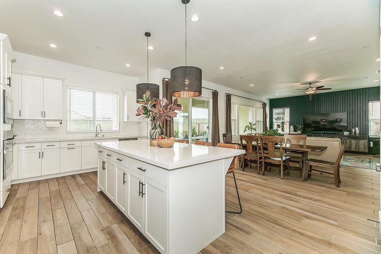 948 Beaver Pond Loop, Madera, CA 93636