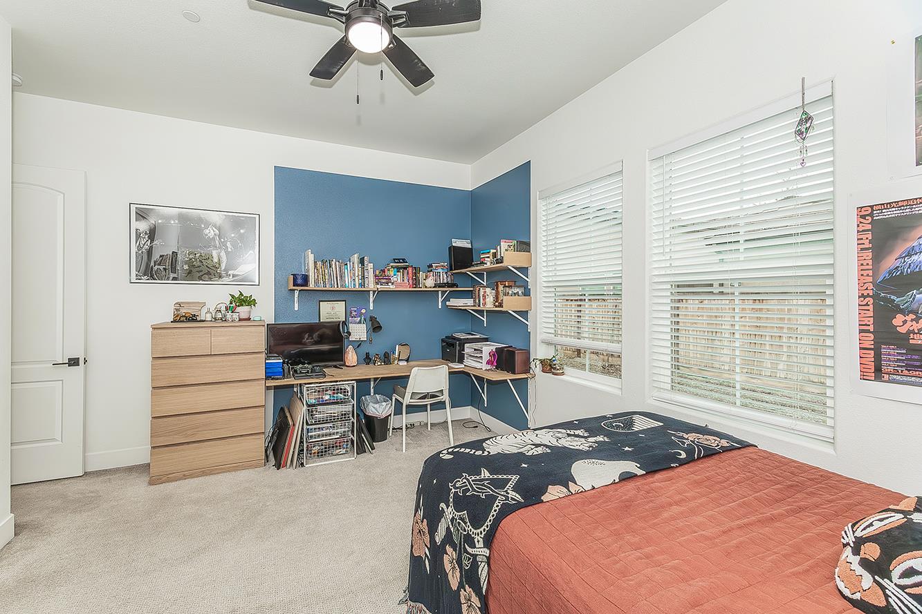 948 Beaver Pond Loop, Madera, CA 93636