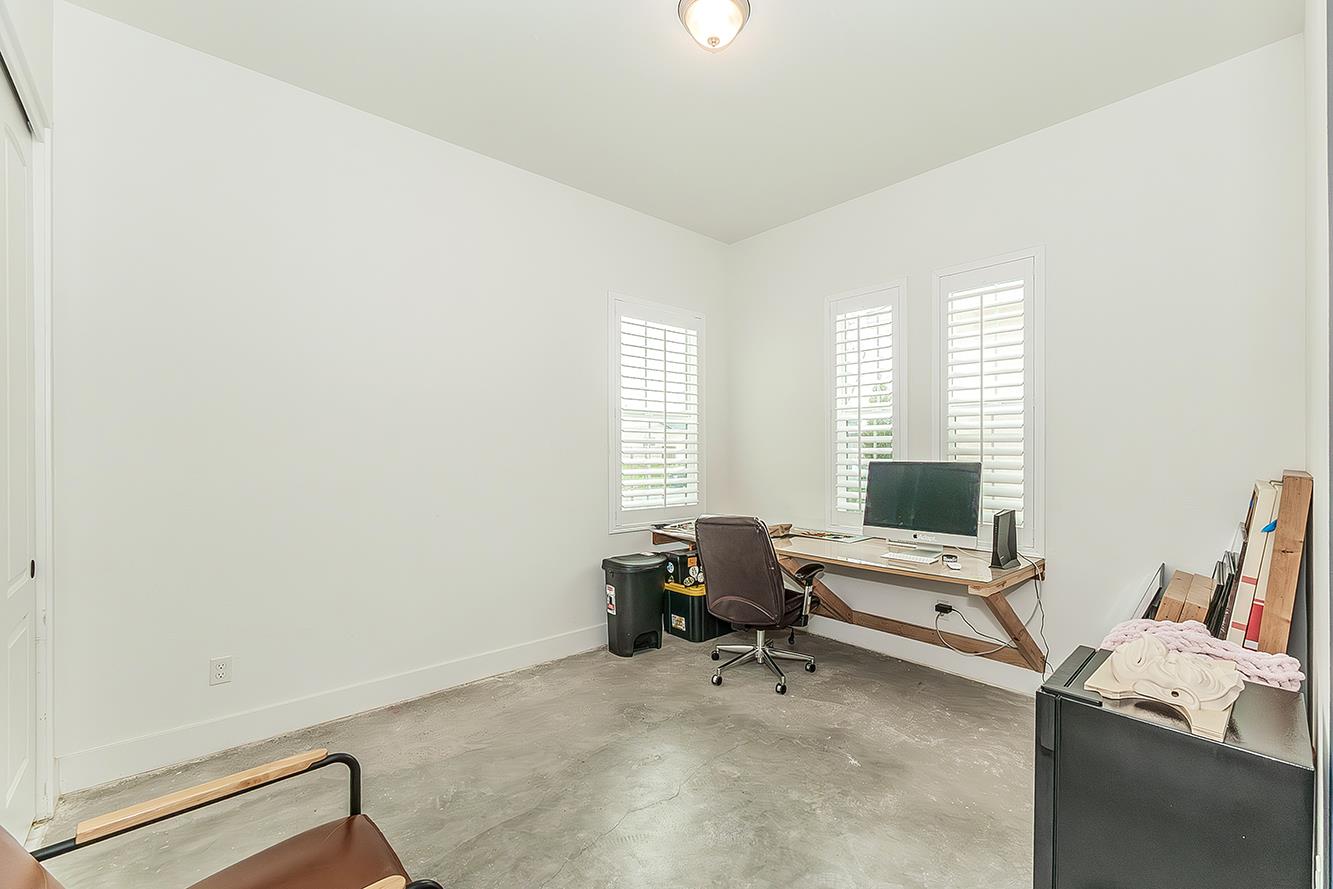 948 Beaver Pond Loop, Madera, CA 93636