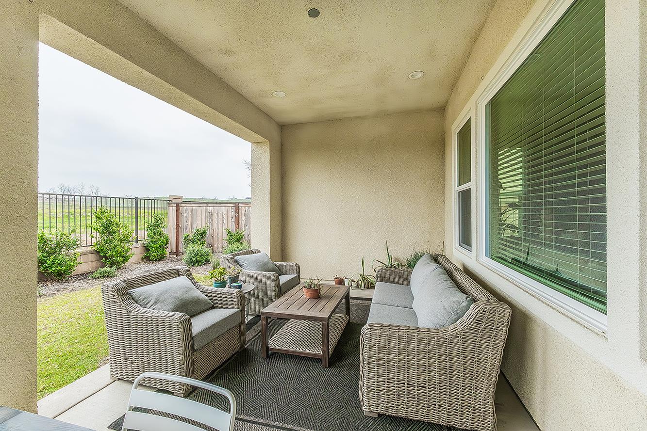 948 Beaver Pond Loop, Madera, CA 93636