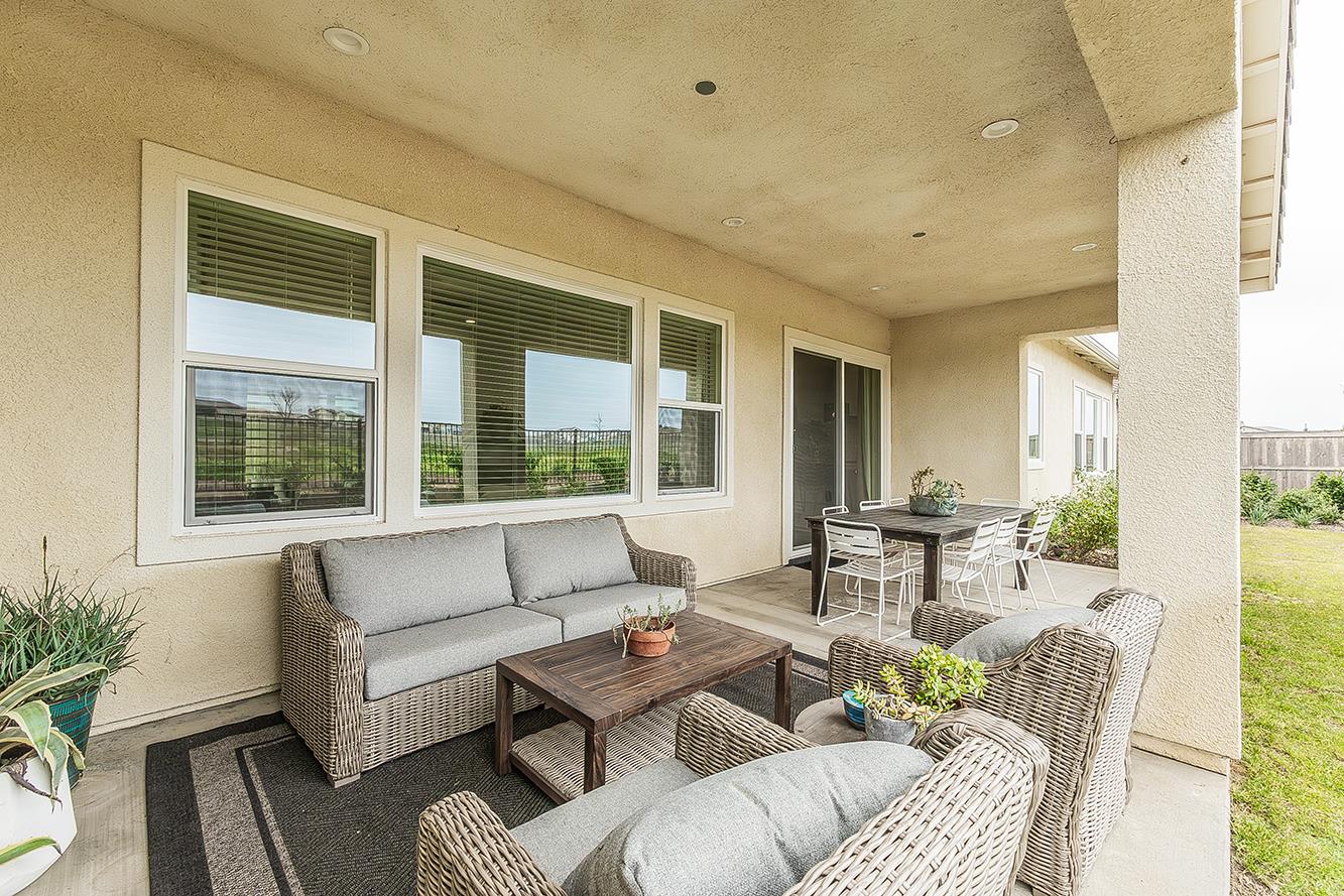 948 Beaver Pond Loop, Madera, CA 93636