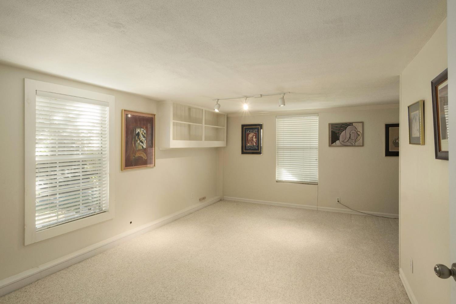 4564 N Van Ness Blvd, Fresno, CA 93704