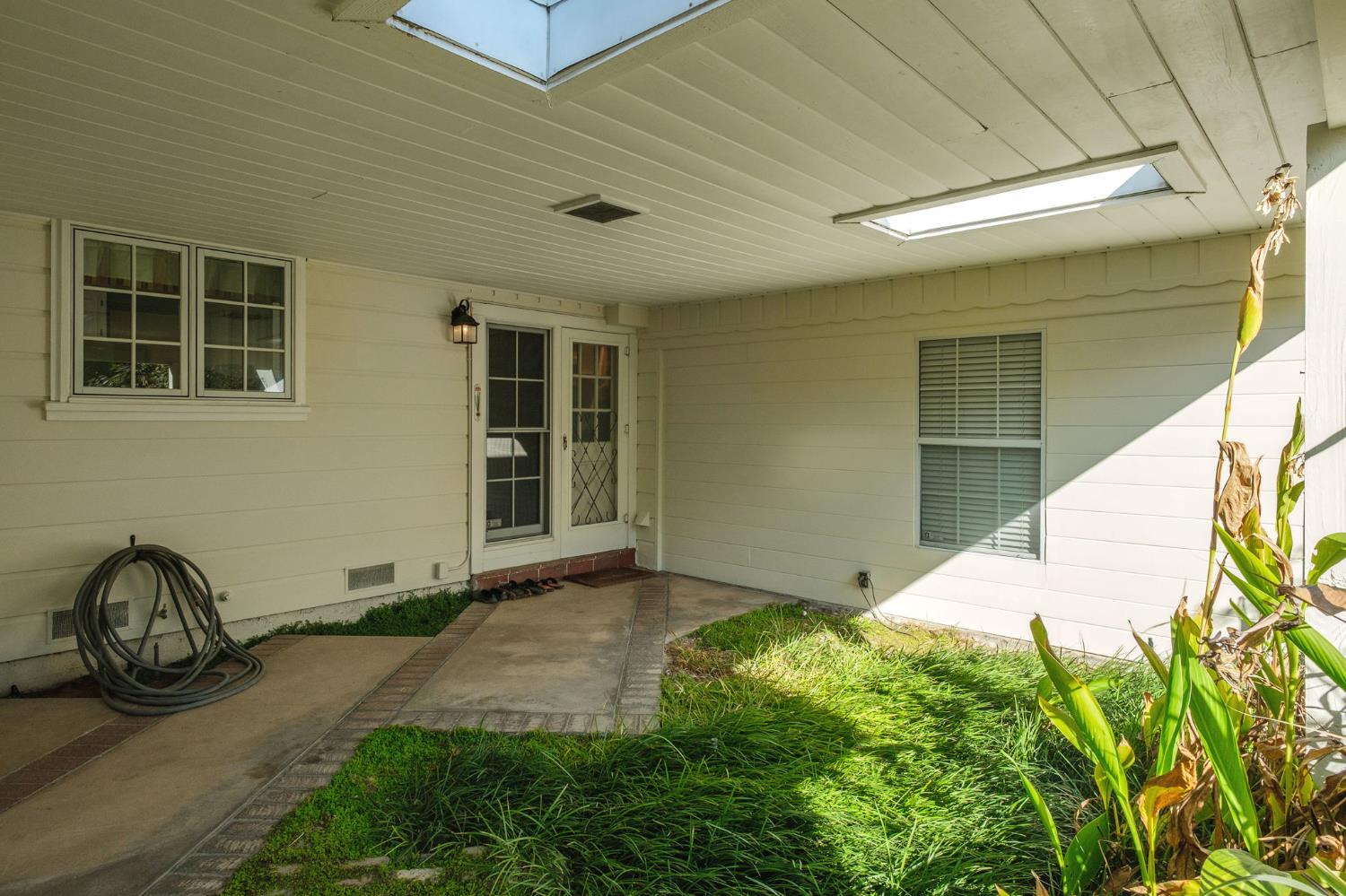 4564 N Van Ness Blvd, Fresno, CA 93704