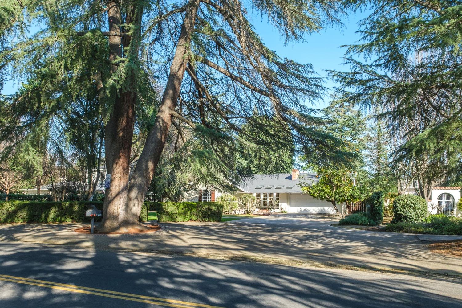 4564 N Van Ness Blvd, Fresno, CA 93704