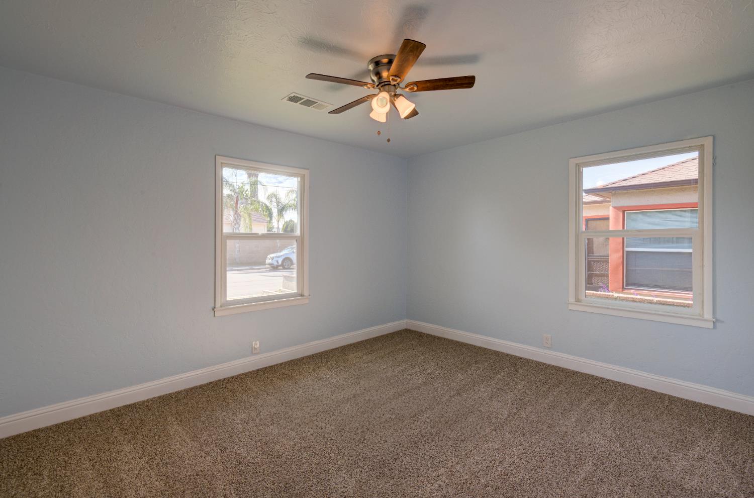 1217 Mehlert St, Kingsburg, CA 93631