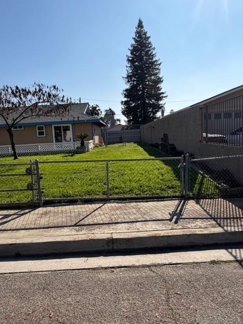 201 N Monterey, Chowchilla, CA 93610