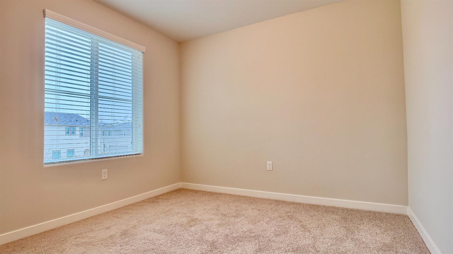 4163 Vincent Rd, Madera, CA 93636