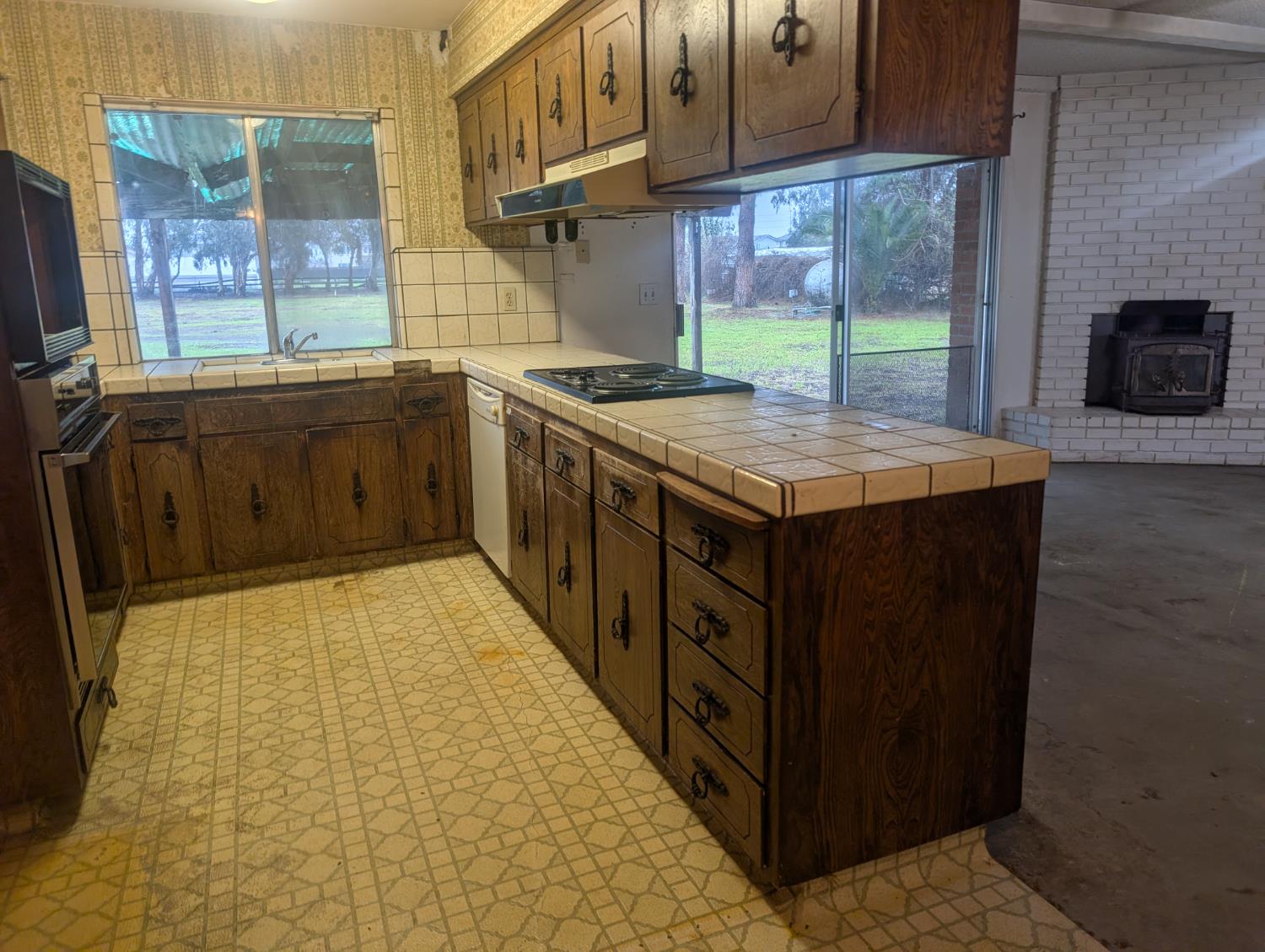 2418 N Fowler Ave, Fresno, CA 93727