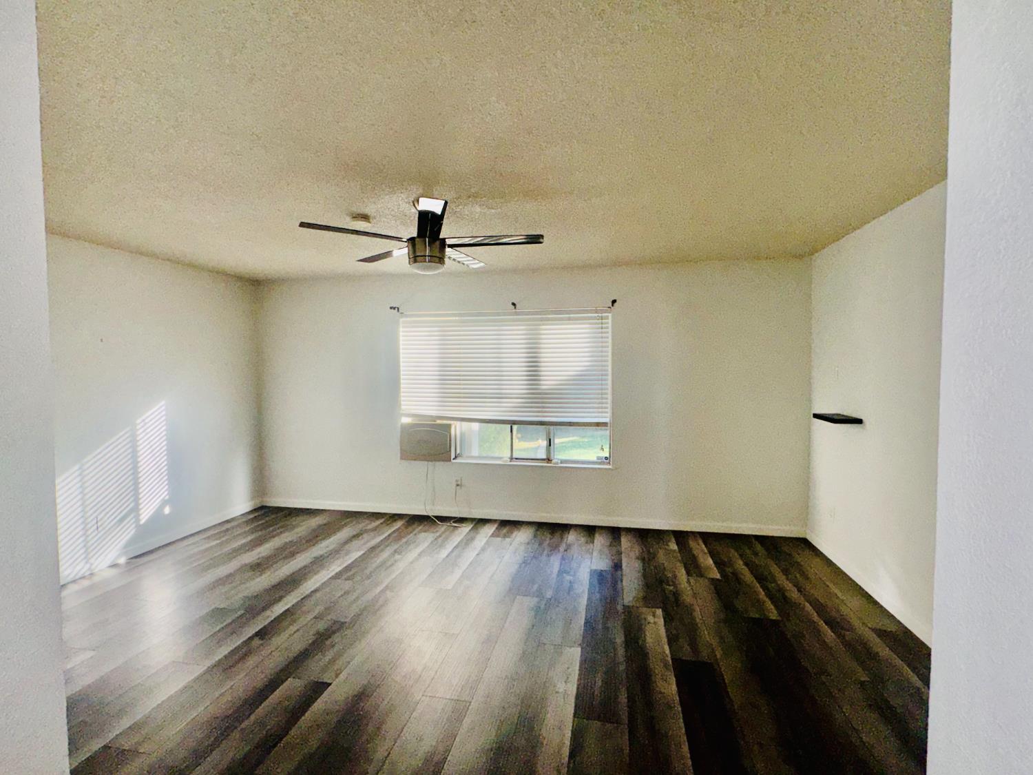 2617 W Sussex Way, Fresno, CA 93705