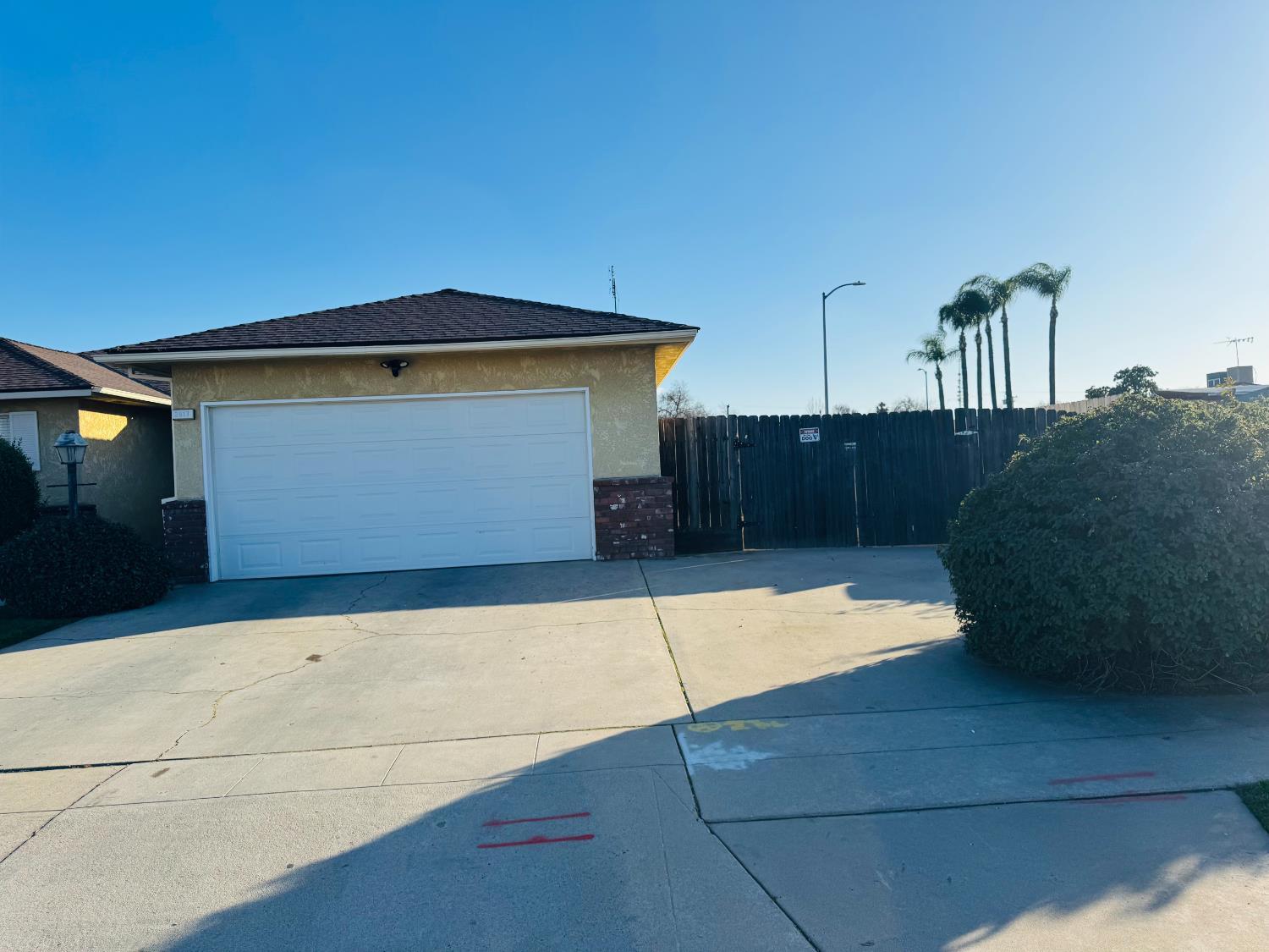 2617 W Sussex Way, Fresno, CA 93705
