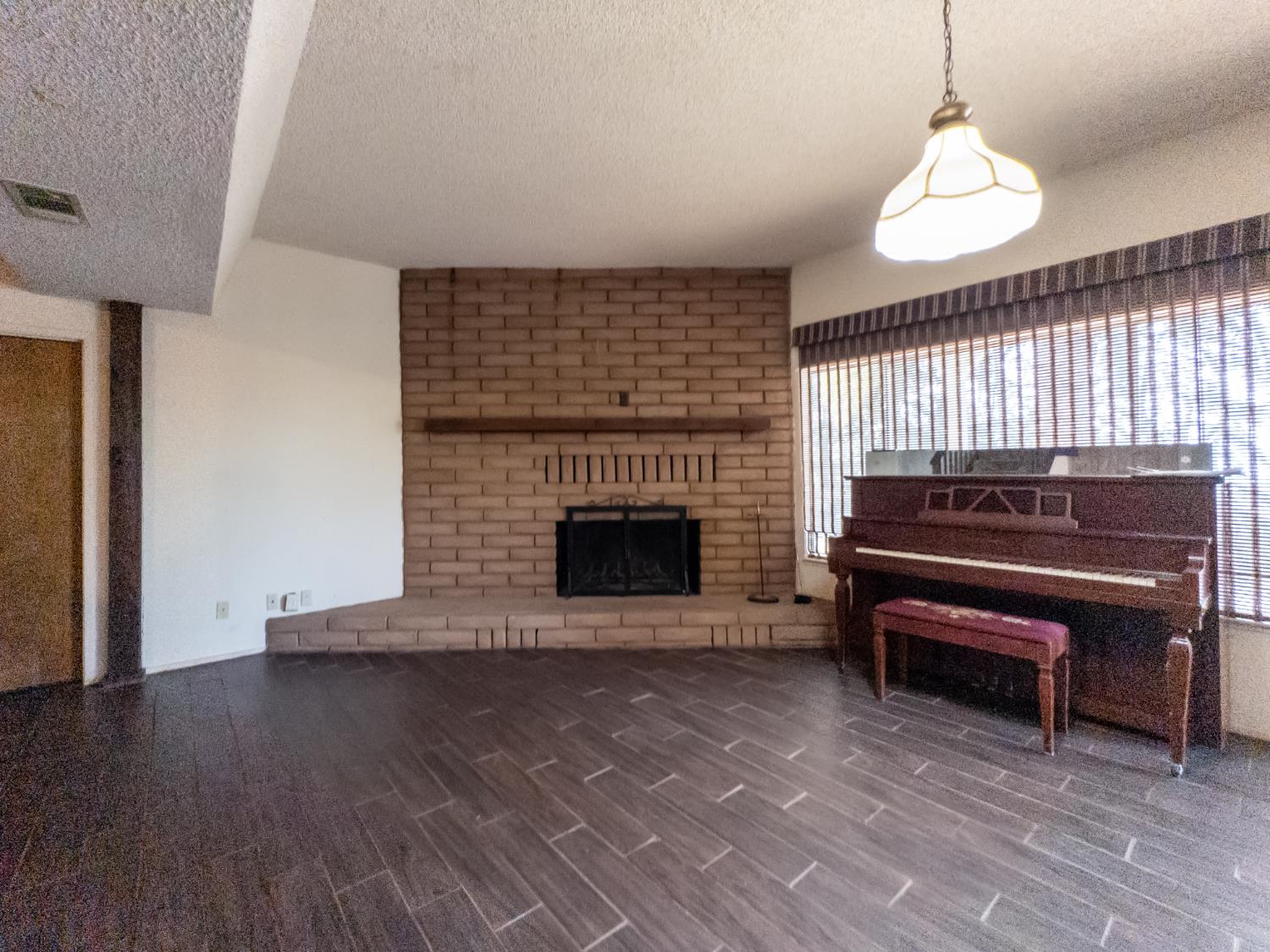 38758 Aster Ln, Yokuts Valley, CA 93675