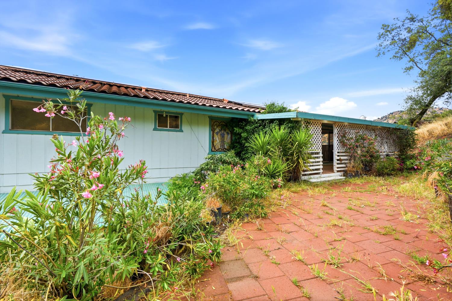 38758 Aster Ln, Yokuts Valley, CA 93675