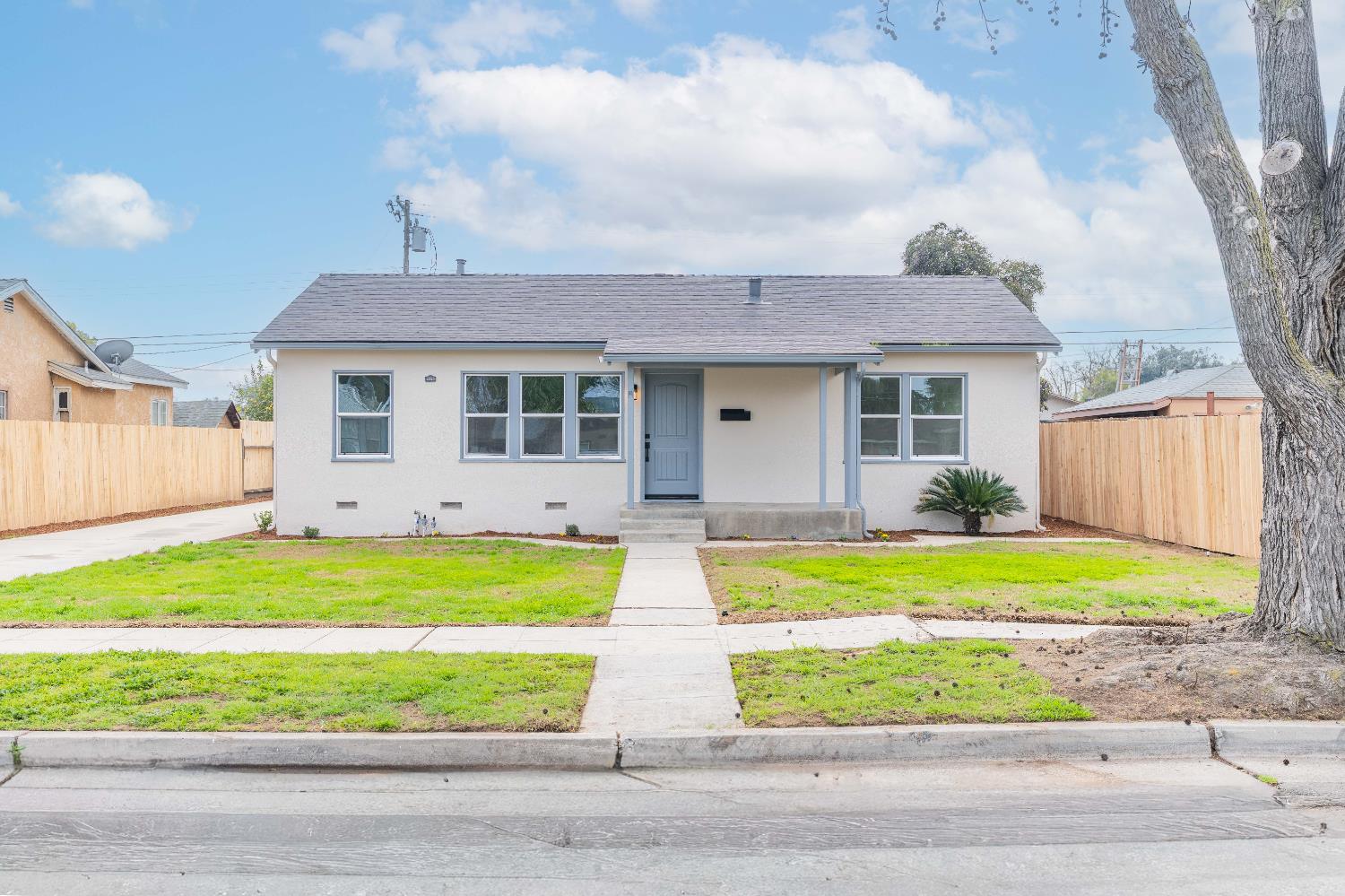 3548 E Lamona Ave, Fresno, CA 93703