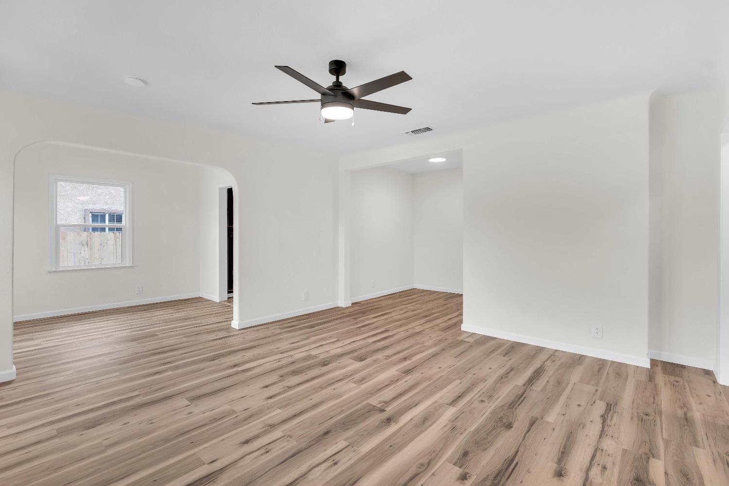 3548 E Lamona Ave, Fresno, CA 93703