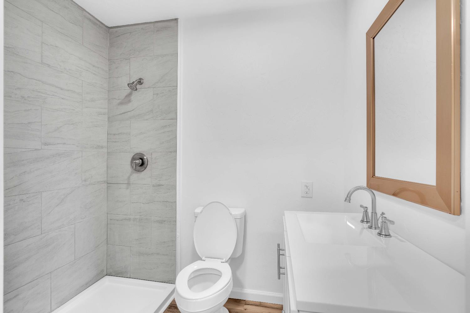 3548 E Lamona Ave, Fresno, CA 93703