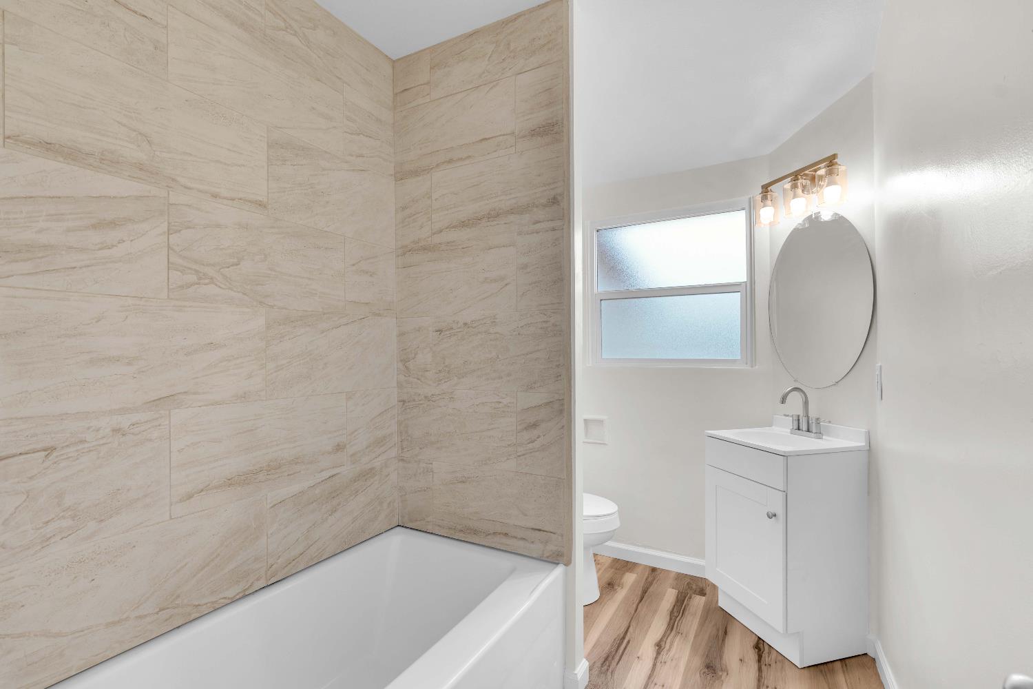 3548 E Lamona Ave, Fresno, CA 93703