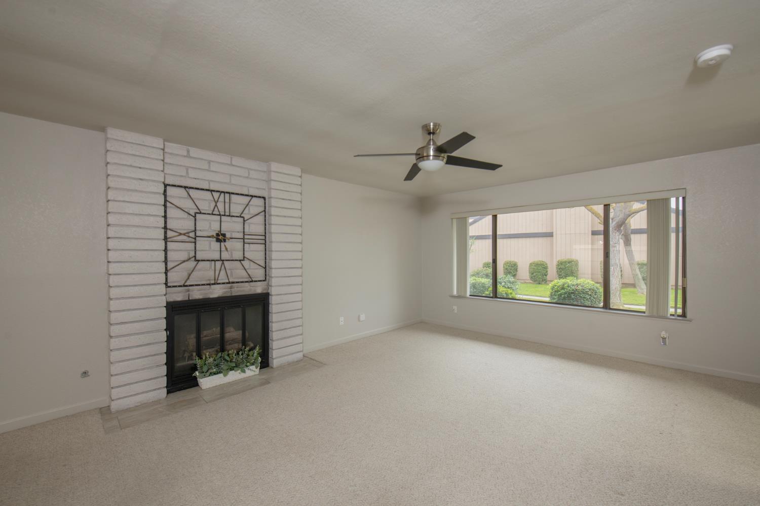 1703 W Santa Ana Ave, Fresno, CA 93705