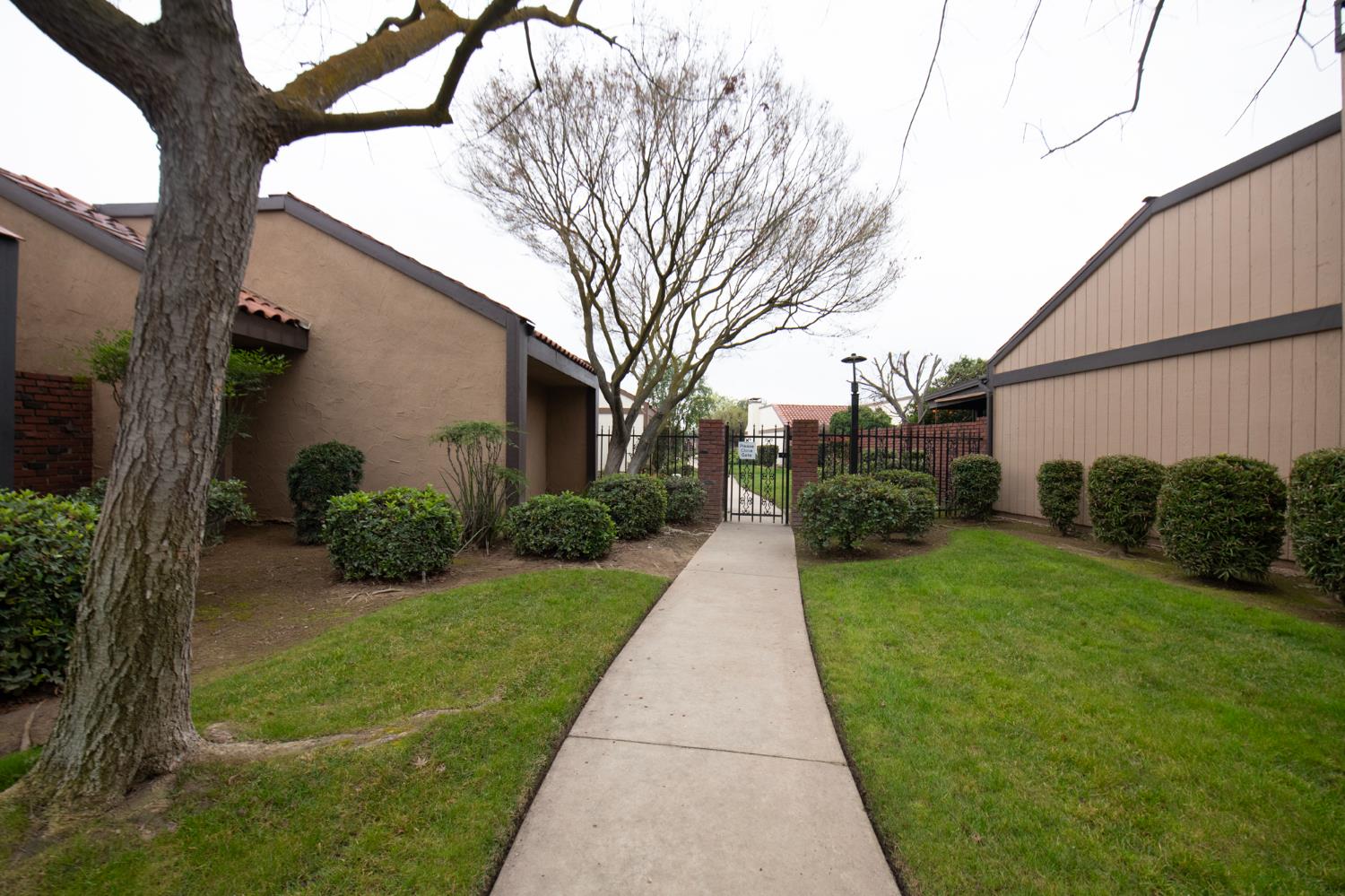 1703 W Santa Ana Ave, Fresno, CA 93705