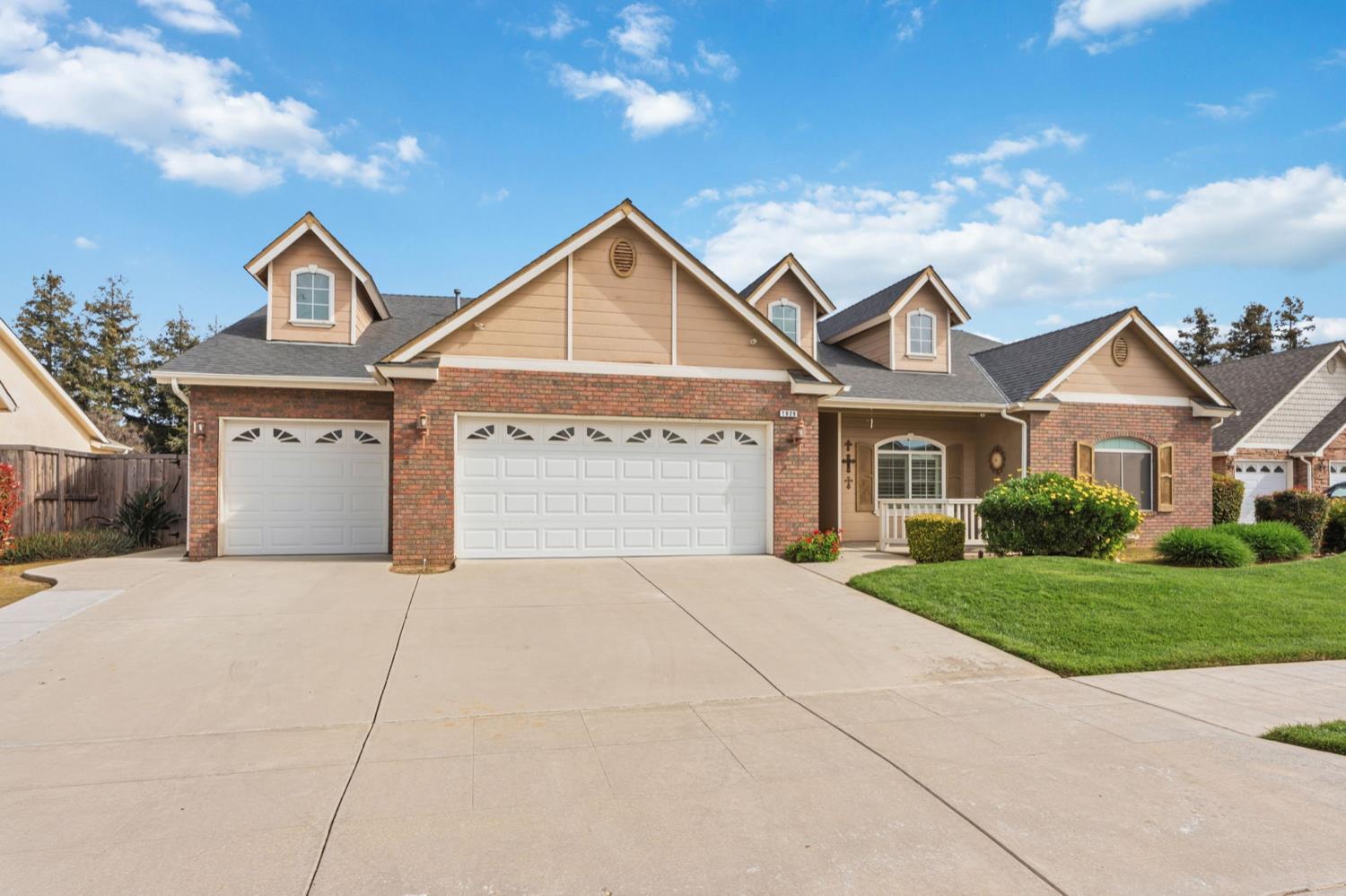 1929 N Harvard Ave, Clovis, CA 93619