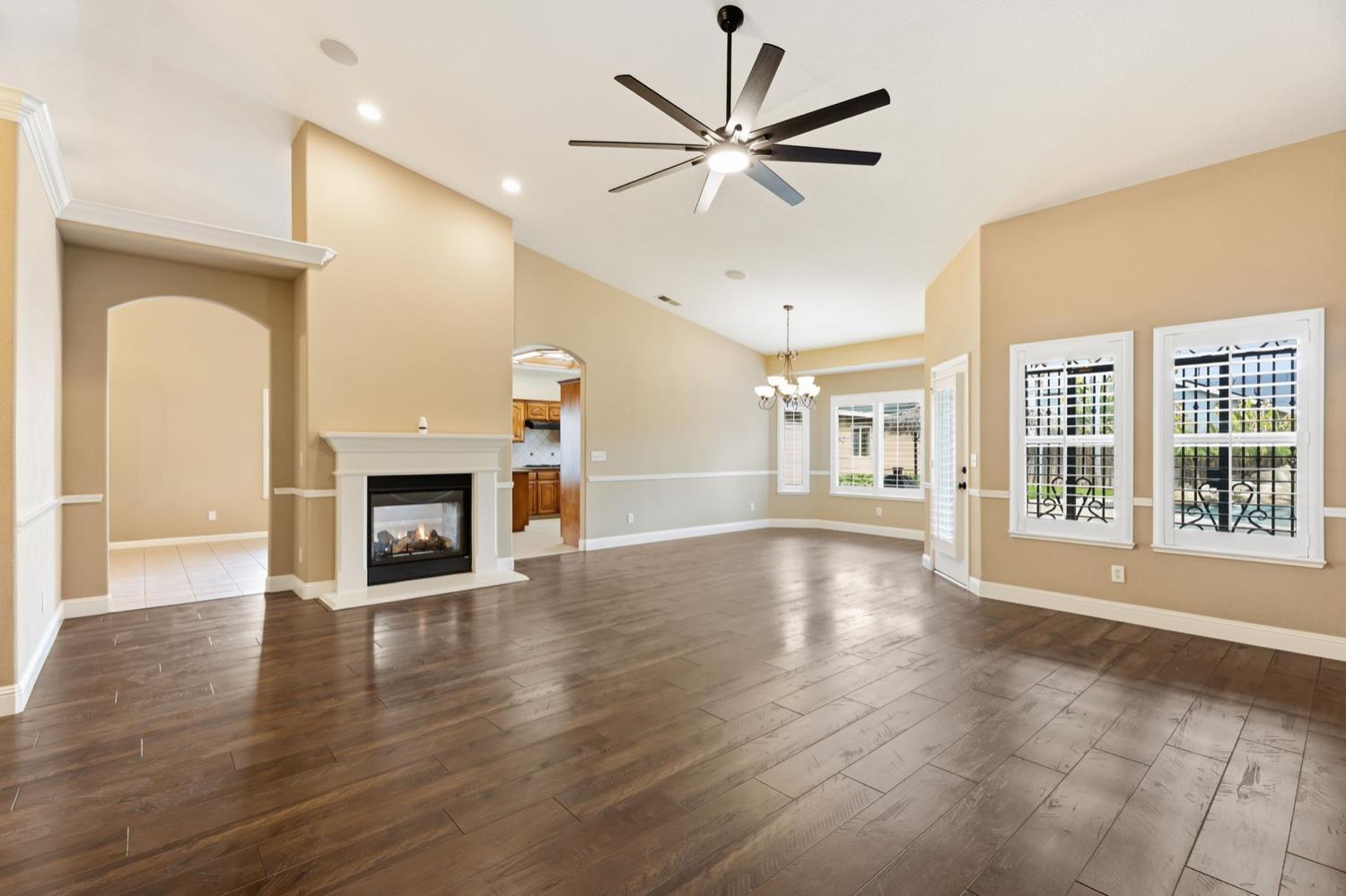 1929 N Harvard Ave, Clovis, CA 93619