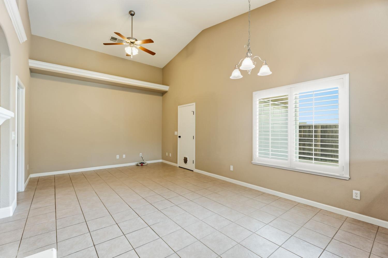 1929 N Harvard Ave, Clovis, CA 93619