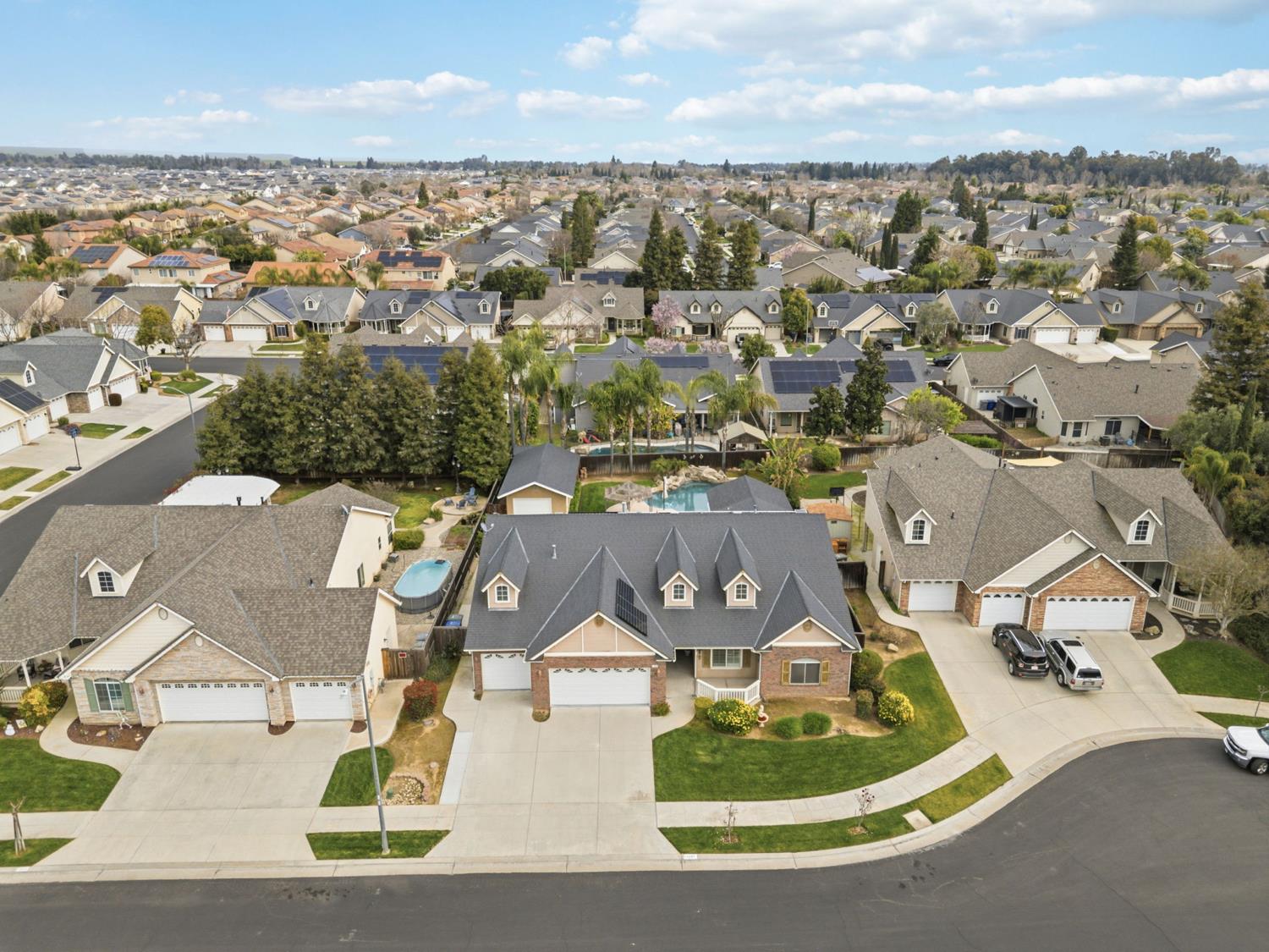 1929 N Harvard Ave, Clovis, CA 93619