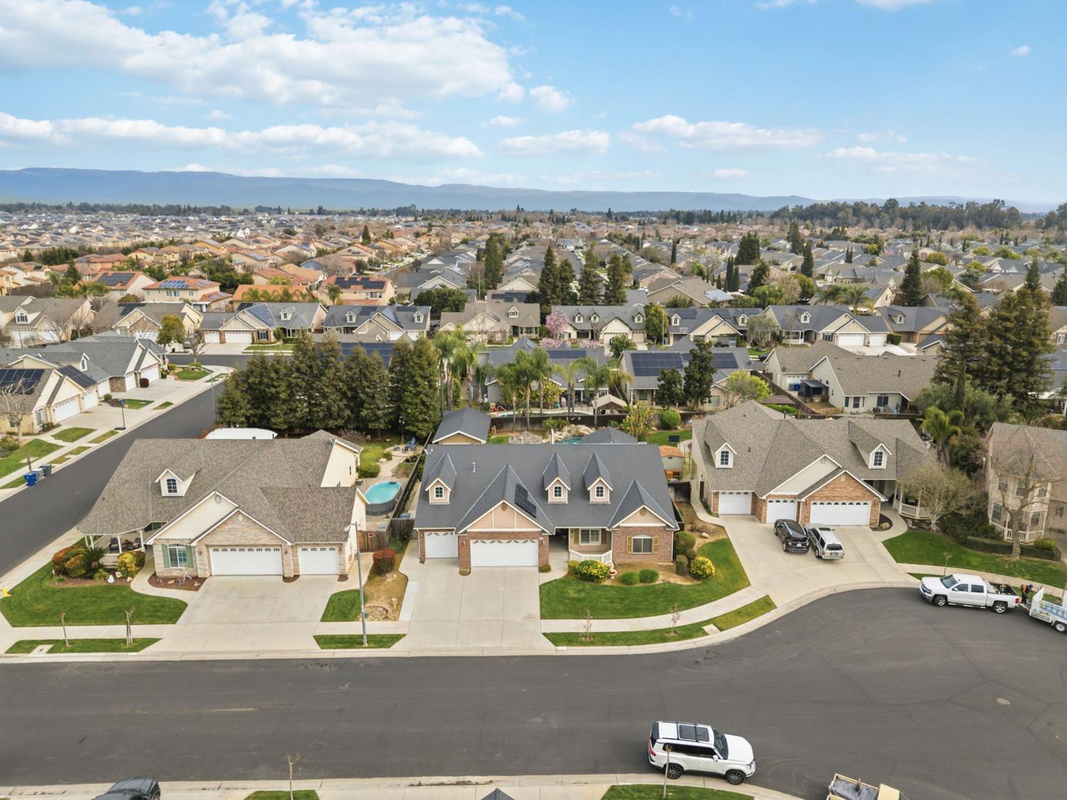 1929 N Harvard Ave, Clovis, CA 93619