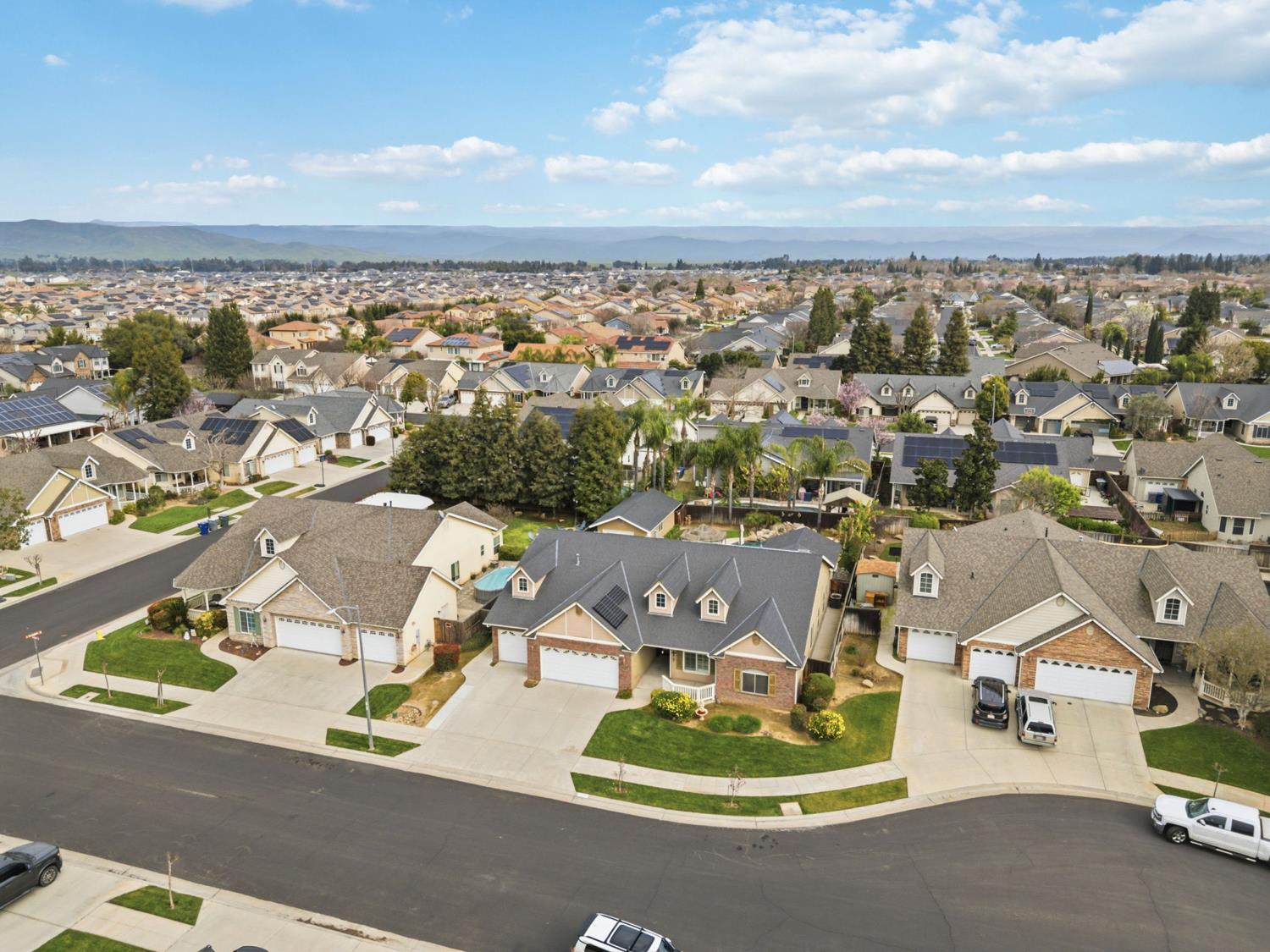 1929 N Harvard Ave, Clovis, CA 93619