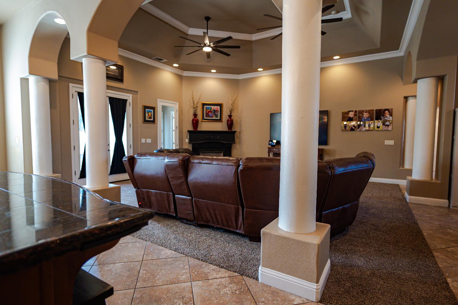 2506 Swift Ave, Clovis, CA 93611