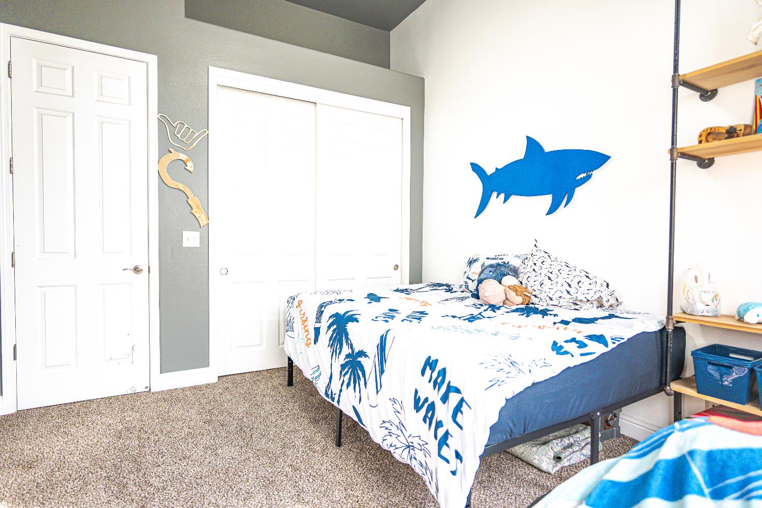 2506 Swift Ave, Clovis, CA 93611