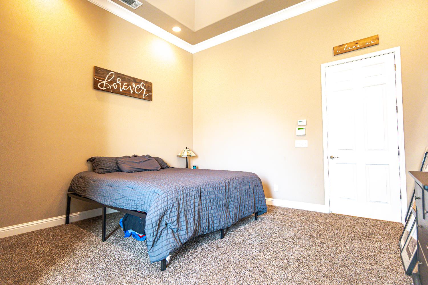 2506 Swift Ave, Clovis, CA 93611