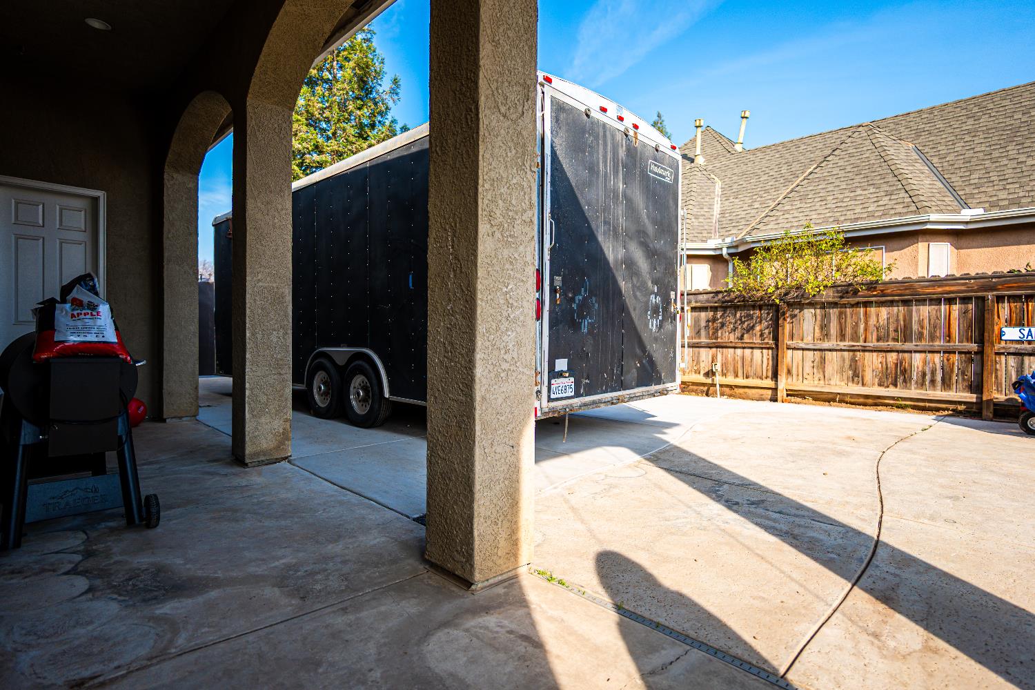 2506 Swift Ave, Clovis, CA 93611