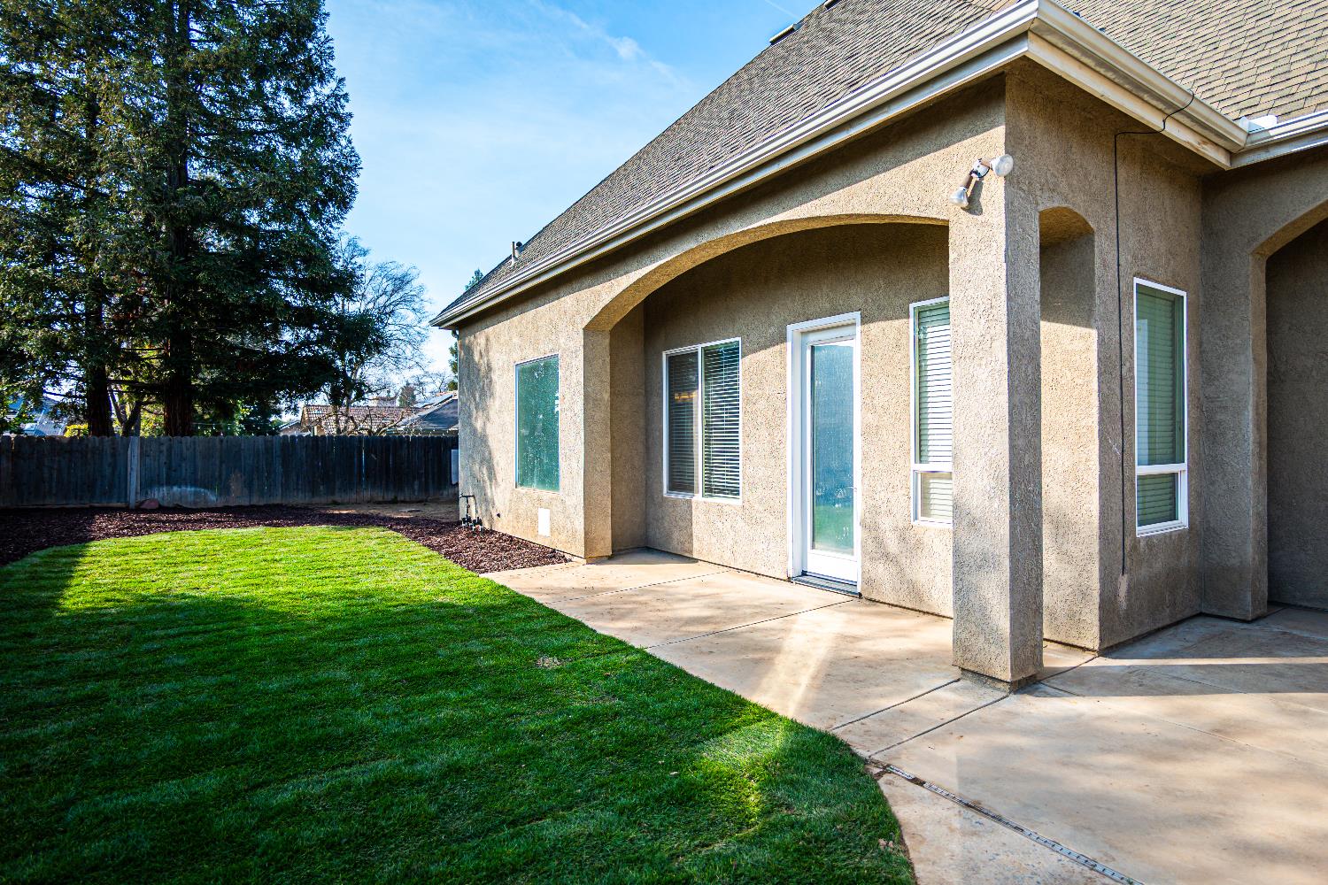 2506 Swift Ave, Clovis, CA 93611