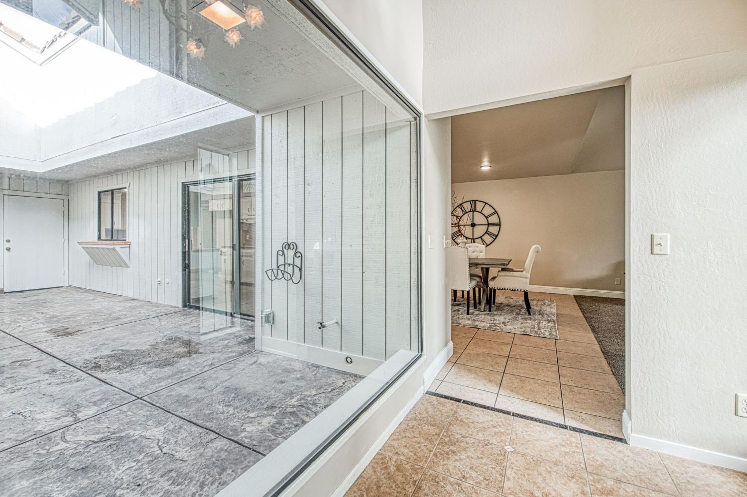 1876 Cougar Ln, Clovis, CA 93611