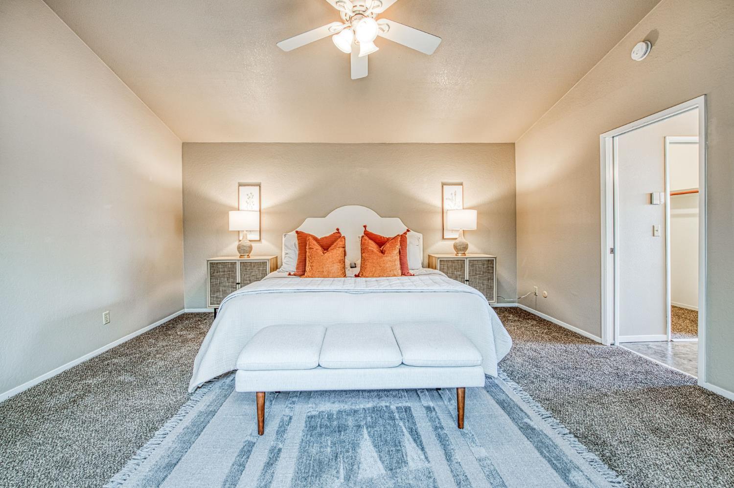 1876 Cougar Ln, Clovis, CA 93611