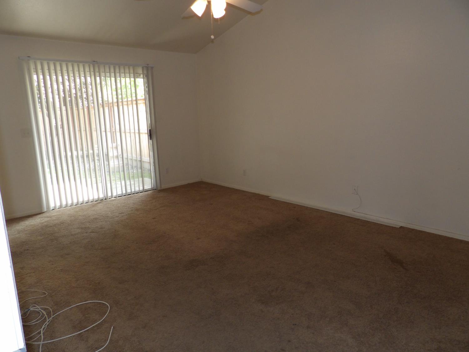 9264 N Concord Dr, Fresno, CA 93720