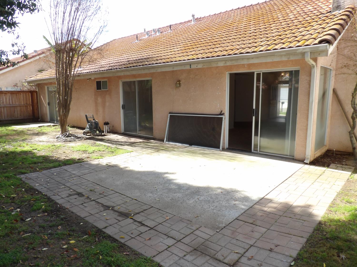 9264 N Concord Dr, Fresno, CA 93720