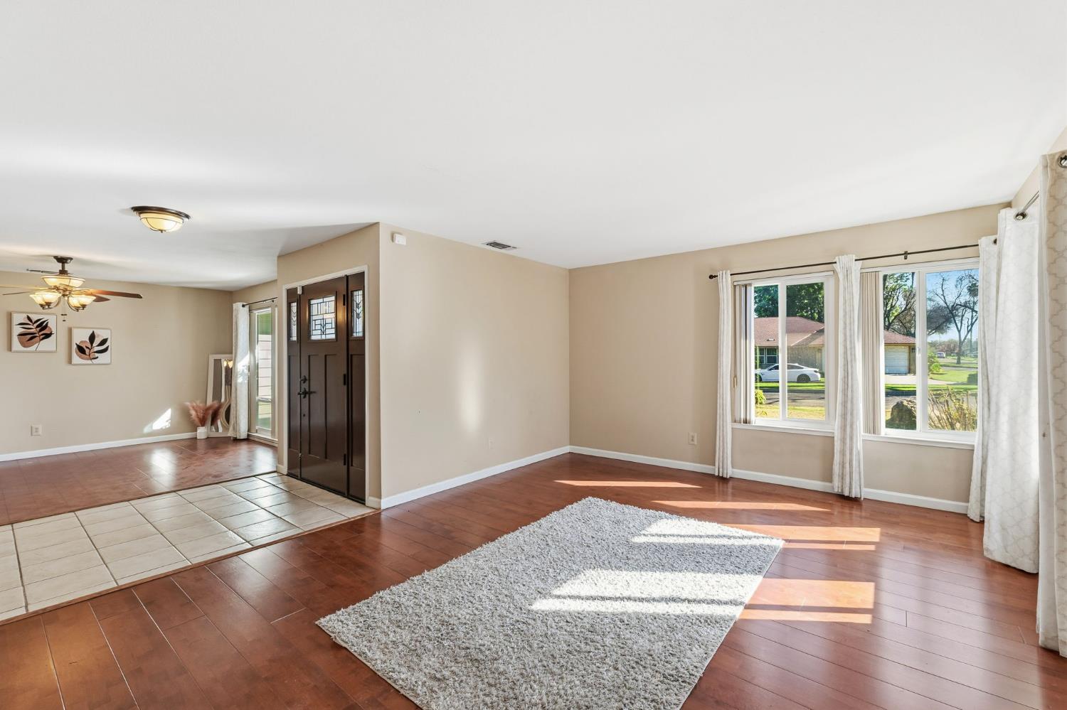 402 Mainberry Dr, Madera, CA 93637