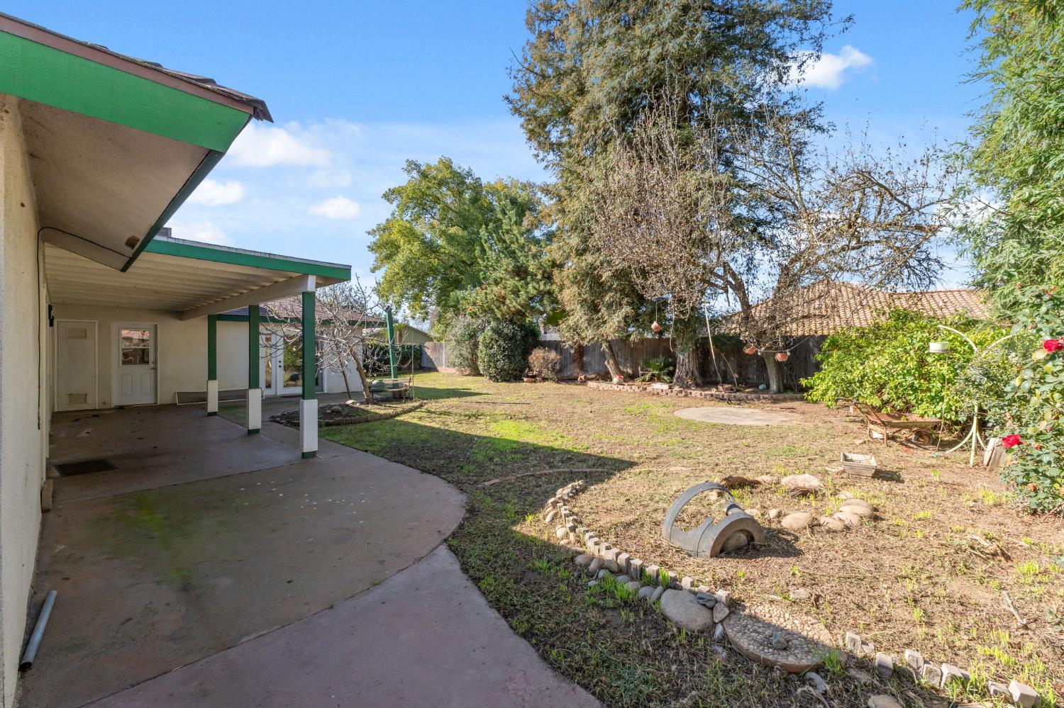 402 Mainberry Dr, Madera, CA 93637